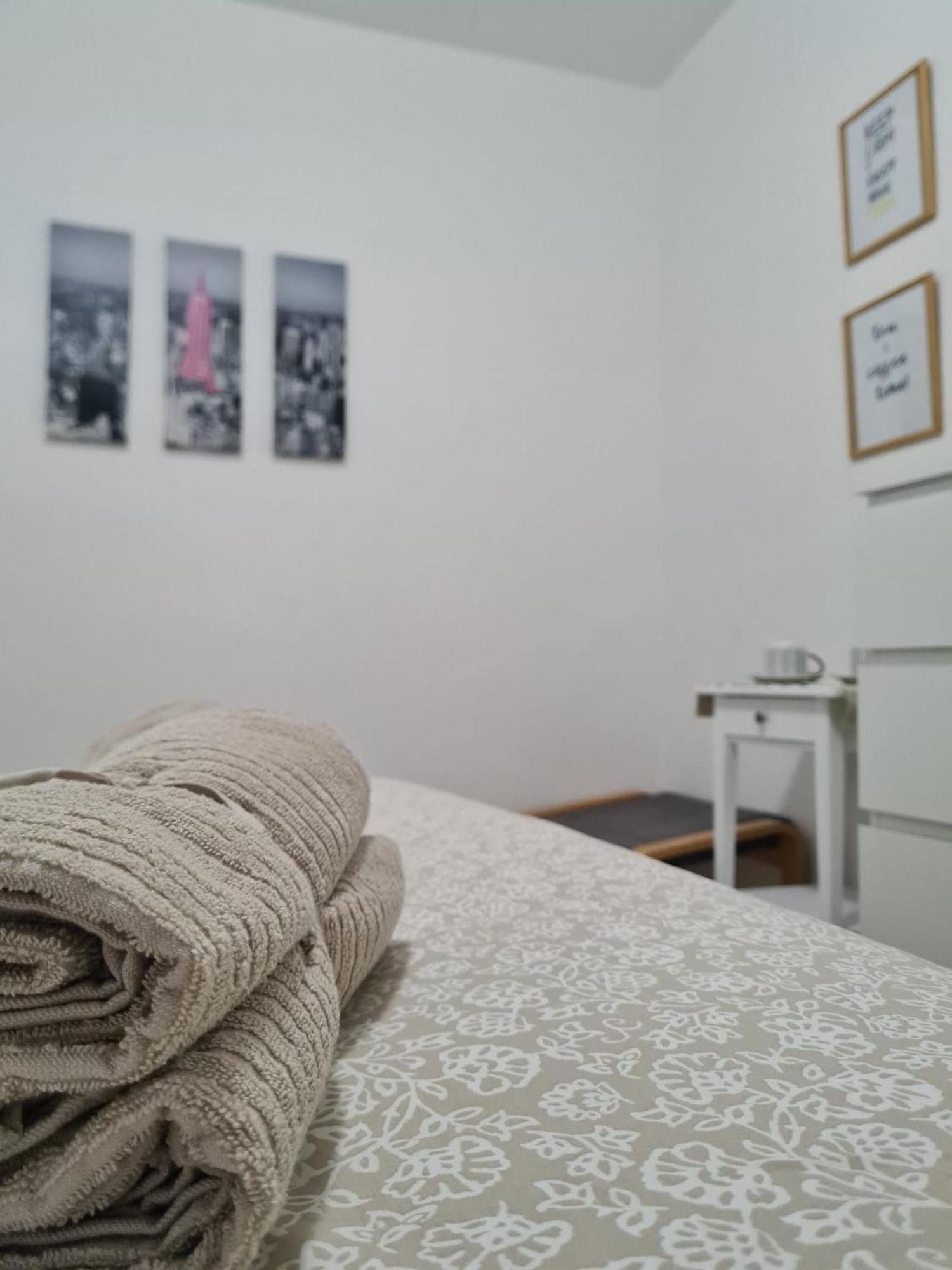 Eeb Private Room Habitacion Privada En Piso Compartido La Laguna  Ngoại thất bức ảnh