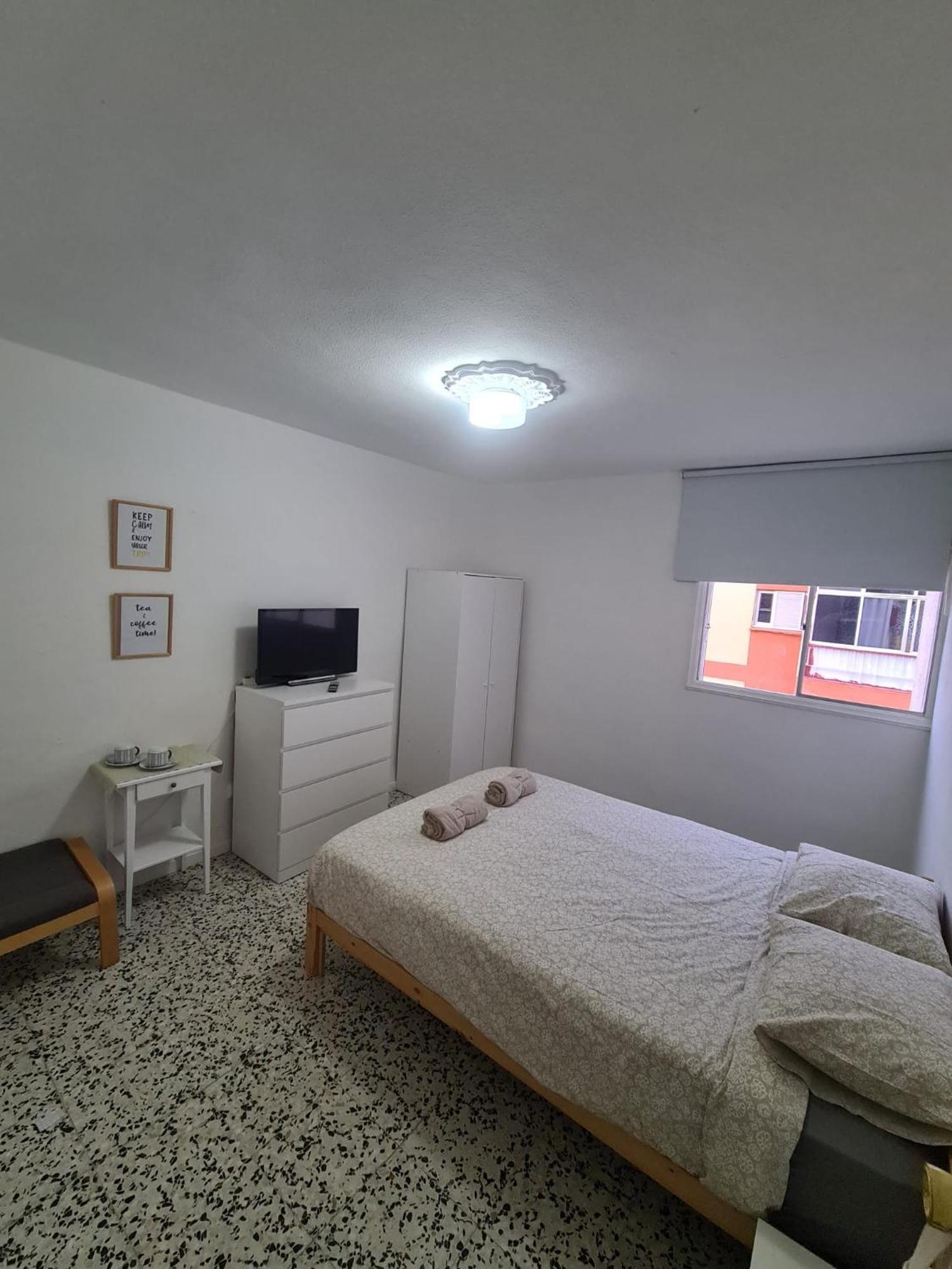 Eeb Private Room Habitacion Privada En Piso Compartido La Laguna  Ngoại thất bức ảnh