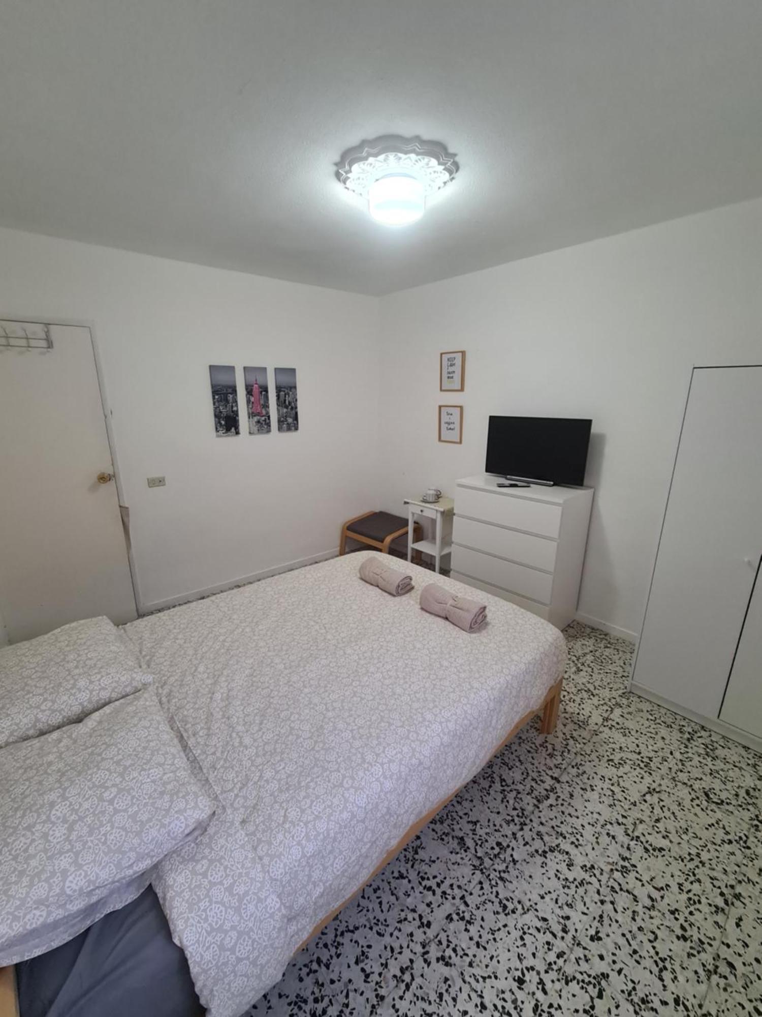 Eeb Private Room Habitacion Privada En Piso Compartido La Laguna  Ngoại thất bức ảnh